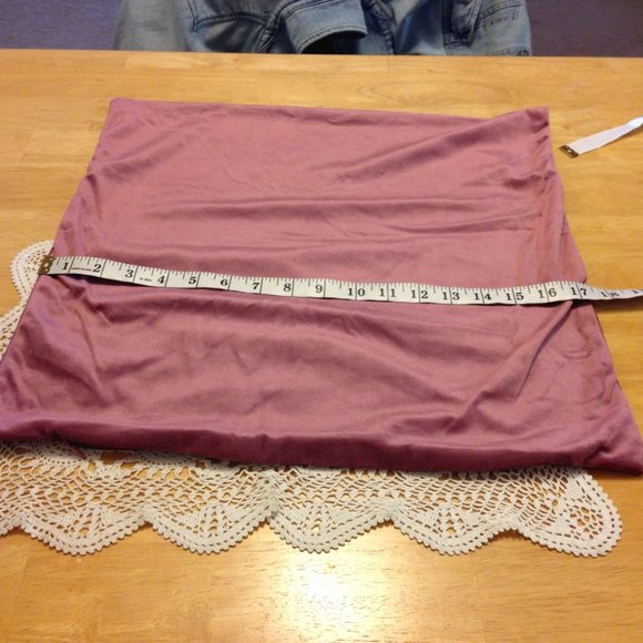 Soft mauve pillow cover for decorative pillows - Picture 2 of 3